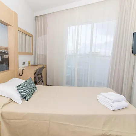 Aparthotel Eix Lagotel